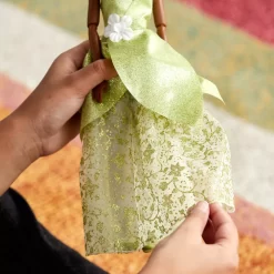 Disney Store Poupée Classique Tiana, La Princesse Et La Grenouille 10 Disney Store Poupée Classique Tiana, La Princesse Et La Grenouille -Disney 460011778068 4