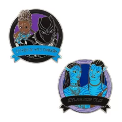 Disney One Family Ensemble De Pin's Mystère "Friends And Family" Multilingue -Disney 466043290431 5